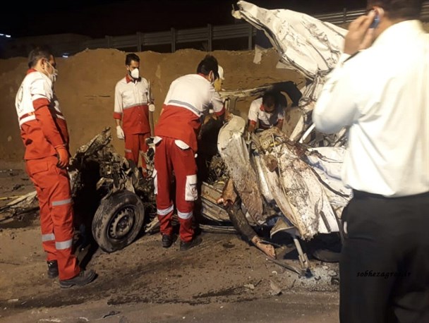 له‌شدن پراید در تصادف با تریلی در جاده گچساران به بهبهان+تصاویر