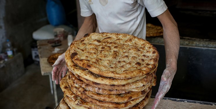 بررسی وضعیت نان در باشت با حضور مسوولان استانی و شهرستان