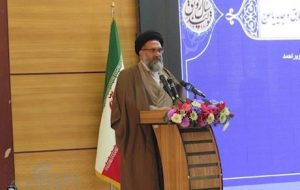 جایگاه نماینده ولی فقیه فراجناحی است/خادم همه هستم/توسعه استان تلاش و همت مسئولان را می طلبد