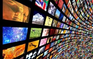 گرفتاری رسانه ها در سراب وعده های کاندیداها و فراموشی مردم/ تولد، بقا و مرگ‌ چند ماهه رسانه های انتخاباتی