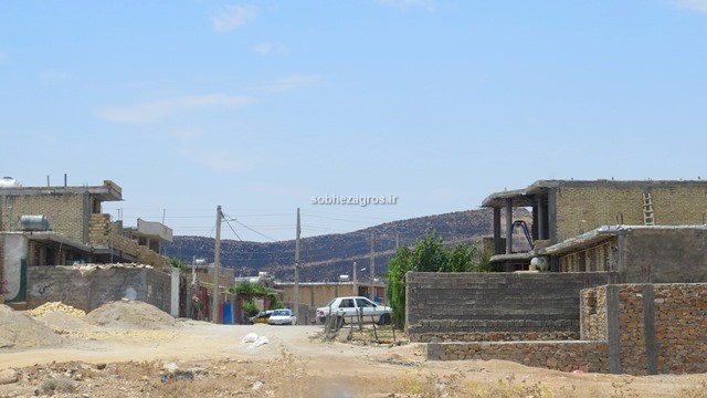 اصلاح شبکه و تقویت ولتاژ برق ۳۰ روستای شهرستان کهگیلویه