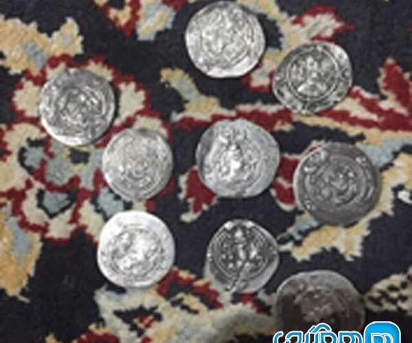 لو رفتن جای سکه های ساسانی توسط فضای مجازی لو رفتن جای سکه های ساسانی توسط فضای مجازی