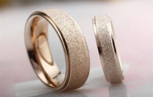 اختصاص هزینه عروسی یک زوج جوان به زلزله زدگان سی سختی