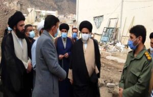 آیت الله ملک حسینی در شهر زلزله زده سی سخت حضور یافت