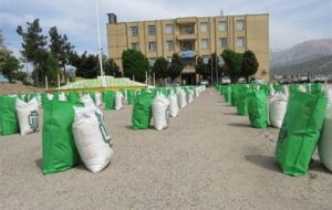 توزیع سه مرحله کمکهای معیشتی به نیازمندان استان در ماه مبارک رمضان+ تصاویر توزیع سه مرحله کمکهای معیشتی به نیازمندان استان در ماه مبارک رمضان+ تصاویر