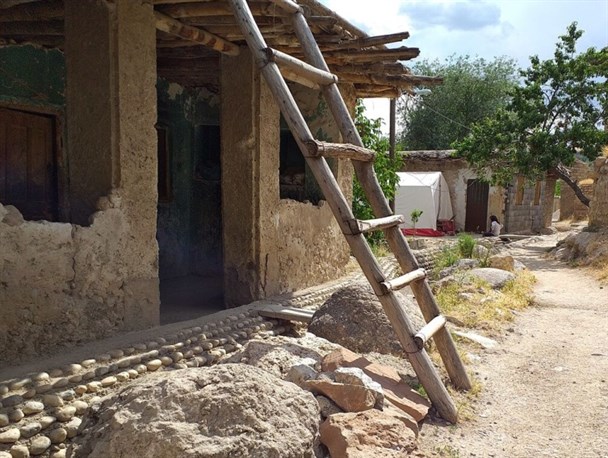 خداحافظی غم انگیز با ماسوله جنوب/ حکم تخریب روستای پلکانی کریک در شهرستان دنا صادر شد+تصاویر