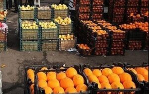 سیب ۲۲ هزارتومانی در سی سخت و جای خالی غرفه های تنظیم بازار در شهر زلزله زده