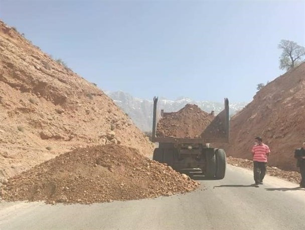 ورودی‌های کوه گل و دشتک سی سخت مسدود شد