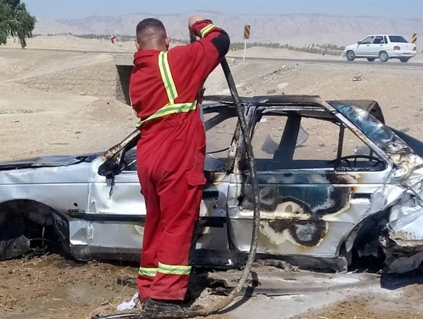 آتش، خودروی پژو را در محور دهدشت -پاتاوه بلعید+تصاویر