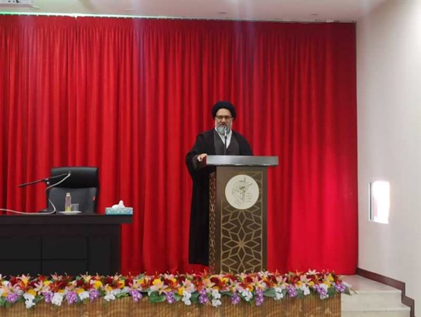 نماینده ولی فقیه در سپاه فتح: روحانیون طلایهدار عرصه بسیج هستند نماینده ولی فقیه در سپاه فتح: روحانیون طلایهدار عرصه بسیج هستند