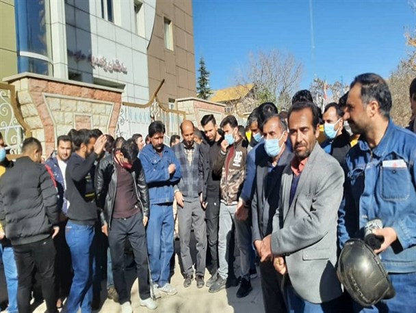 بدهی برق، کارگران کارخانه فولاد بویر صنعت را بی‌کار کرد+تصاویر