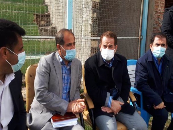 تصاویر جالب استاندار کهگیلویه و بویراحمد بر سکوهای ورزشگاه تختی یاسوج