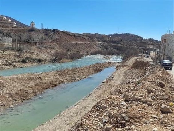 پیشرفت لاک پشتی دیوار “بلوار رجاء” در یاسوج / شهروندان همچنان چشم انتظار پایان طرح+ تصاویر پیشرفت لاک پشتی دیوار “بلوار رجاء” در یاسوج / شهروندان همچنان چشم انتظار پایان طرح+ تصاویر