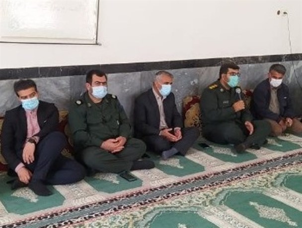 دیدار جانشین سپاه فتح کهگیلویه و بویراحمد با خانواده های ۲ شهید در چرام