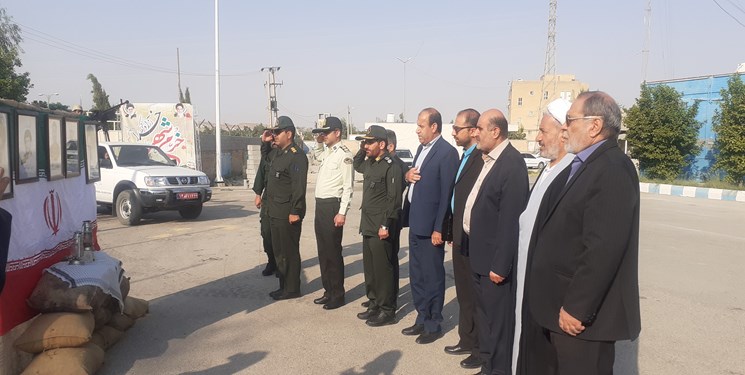 برگزاری صبحگاه مشترک در اولین روز هفته دفاع مقدس در گچساران