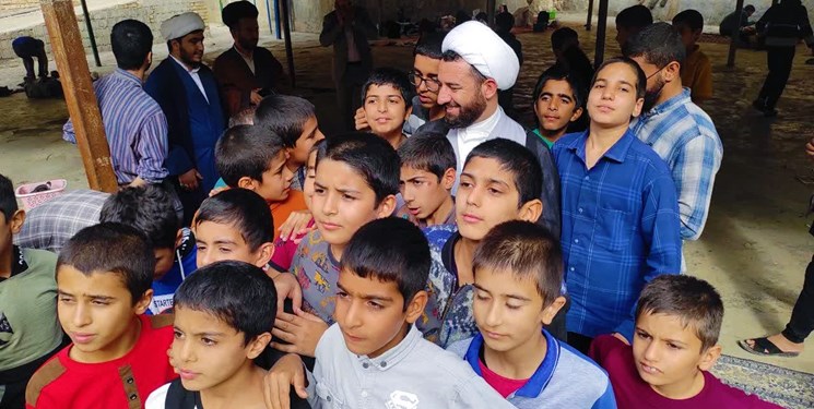 اینجا دهه هشتادیها میداندار عرصهاند اینجا دهه هشتادیها میداندار عرصهاند