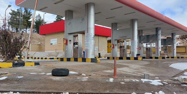 تعطیلی های مکرر تنها پمپ گاز سی‌سخت/بی خیالی مسئولان، کلافگی رانندگان