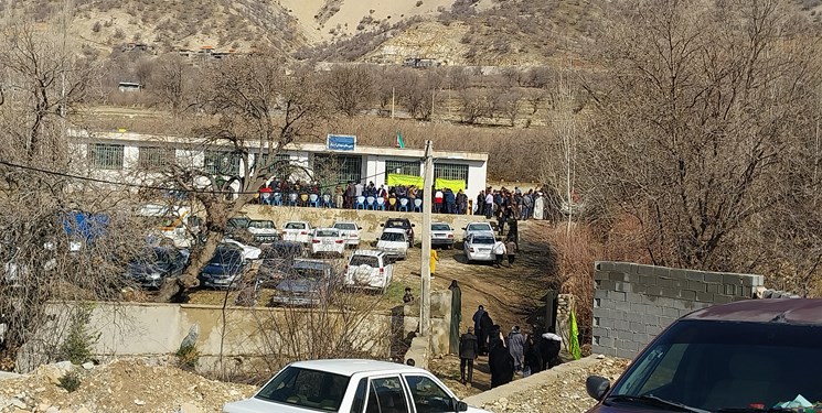 کوشکی ها از استاندار چه خواستند؟/از عدم پایداری برق تا نبود دبیرستان+ فیلم