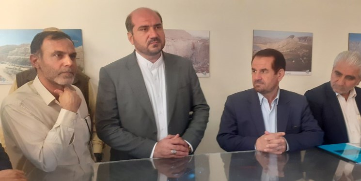 ناامید کردن مردم به معنی بازی در زمین دشمن است ناامید کردن مردم به معنی بازی در زمین دشمن است