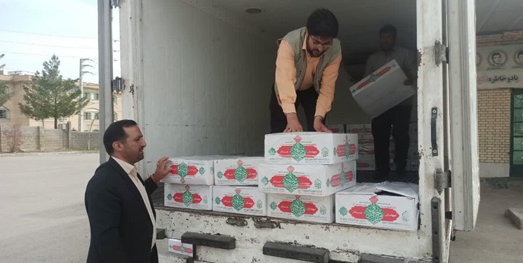 ۱۲۰۰ بسته گوشت میان نیازمندان کهگیلویه و بویراحمد توزیع شد/ عیادت از خانواده‌ای با ۵ فرزند معلول+ فیلم و تصویر