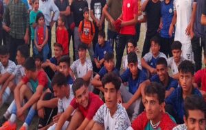 شاهین بهمئی در لیگ برتر فوتبال ایران/جوانانی که با دست خالی خوش درخشیدند شاهین بهمئی در لیگ برتر فوتبال ایران/جوانانی که با دست خالی خوش درخشیدند