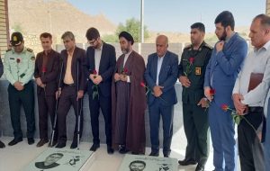 غبارروبی گلزار شهیدان حادثه تروریستی حرم شاهچراغ در بهمئی