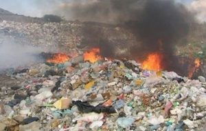 بی‌تفاوتی مسئولان و  دود بیماری‌زایی که میهمان هر روز صبح مردم دهدشت است