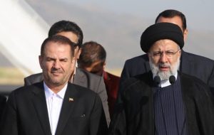 مطالبه راهآهن و احداث سد آبریز استاندار کهگیلویه و بویراحمد از رئیسجمهور مطالبه راهآهن و احداث سد آبریز استاندار کهگیلویه و بویراحمد از رئیسجمهور