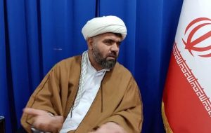 بحث خبرنگار خودی و غیر خودی در تشکیلات نماز جمعه بهمئی نداریم بحث خبرنگار خودی و غیر خودی در تشکیلات نماز جمعه بهمئی نداریم