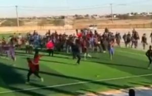 دسته گلی در فوتبال کهگیلویه و بویراحمد و سخنی با هیئت فوتبال استان!+فیلم دسته گلی در فوتبال کهگیلویه و بویراحمد و سخنی با هیئت فوتبال استان!+فیلم