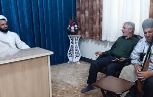 امام جمعه دهدشت: چرا خانواده عشایری برای گرفتن یک بشکه نفت باید چانه بزند؟