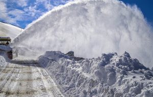 محور سیسخت_ پادنا به دلیل بارش برف و خطر ریزش بسته شد محور سیسخت_ پادنا به دلیل بارش برف و خطر ریزش بسته شد