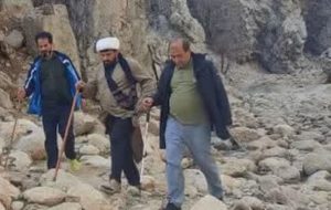 کوهپیمایی ۵ساعته برای شنیدن مشکلات یک روستا+تصاویر
