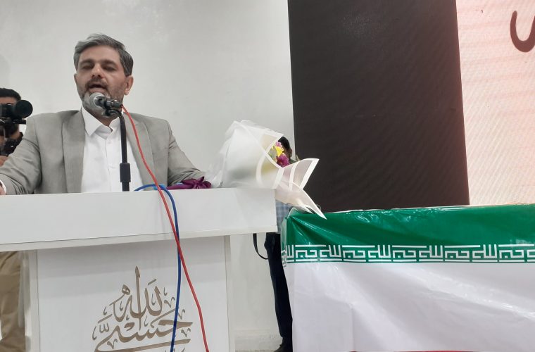 ساسان دلاویز در همایش فرهنگیان: ازآنها ریزش از ما خیزش/چنان الویی ۱۲ اسفند نشانت خواهیم داد که هیج وقت فراموش نکنید