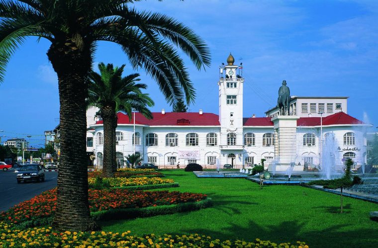 هجوم مسافران به رشت، آیا زیرساخت‌ و اقامتگاه ها برای این حجم از گردشگر آماده است؟