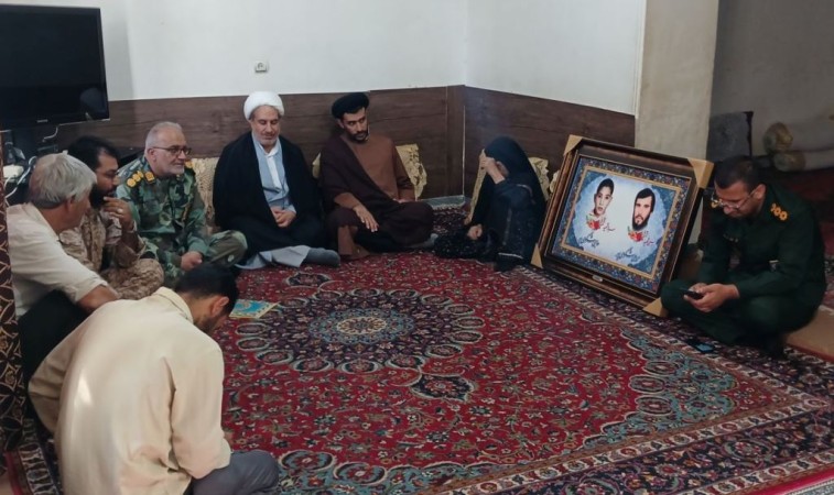 خون شهدا برای وطن عزت‌آفرین است