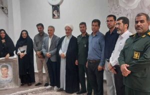 دیدار با خانواده ۳ شهید دانش‌آموز در گچساران+ تصاویر
