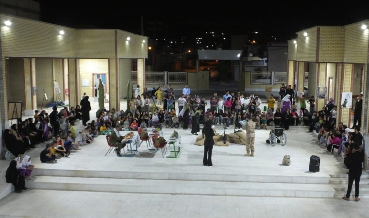 شادی دانشآموزان محله سادات با برنامههای فرهنگی کانون آزادی+ تصاویر شادی دانشآموزان محله سادات با برنامههای فرهنگی کانون آزادی+ تصاویر