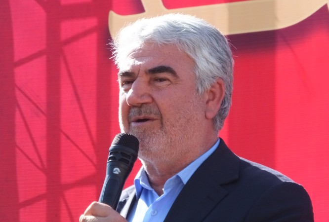 ایستادگی و مقاومت تنها راه مقابله با استکبار است