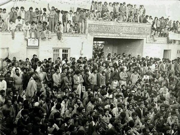 قیام ۱۹ آبان ۵۷؛ مبارزه‌ای انقلابی که تاریخ‌ساز شد+ تصاویر