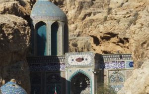 حال و هوای بارانی حرم مطهر بی‌بی حکیمه(س) در گچساران