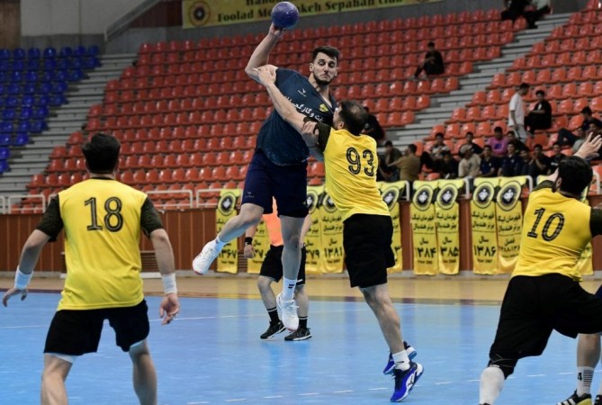 هندبال نفت و گاز گچساران به دنبال خروج از بحران! هندبال نفت و گاز گچساران به دنبال خروج از بحران!