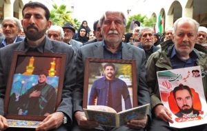 تجمع مردم گچساران در محکومیت تروریست‌ها+ تصاویر