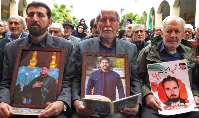 تجمع مردم گچساران در محکومیت تروریست‌ها+ تصاویر