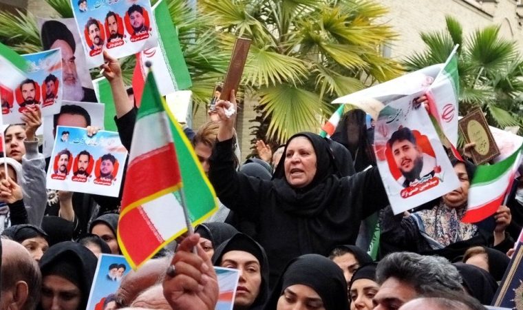 قیام مردم گچساران علیه تروریسم صهیونی آمریکایی قیام مردم گچساران علیه تروریسم صهیونی آمریکایی