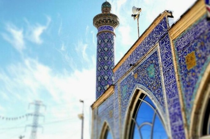 ضیافت نور و همدلی در مسجد شهیدان گچساران+ فیلم