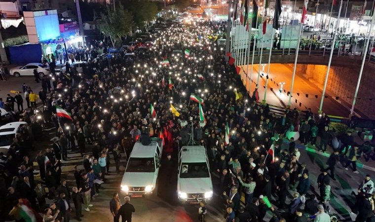 بیستمین میعادگاه مردم انقلابی در خیابانهای گچساران بیستمین میعادگاه مردم انقلابی در خیابانهای گچساران