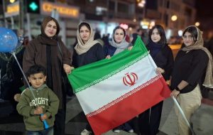خروش شبانه گچسارانی ها در شب سیودوم+ تصاویر خروش شبانه گچسارانی ها در شب سیودوم+ تصاویر