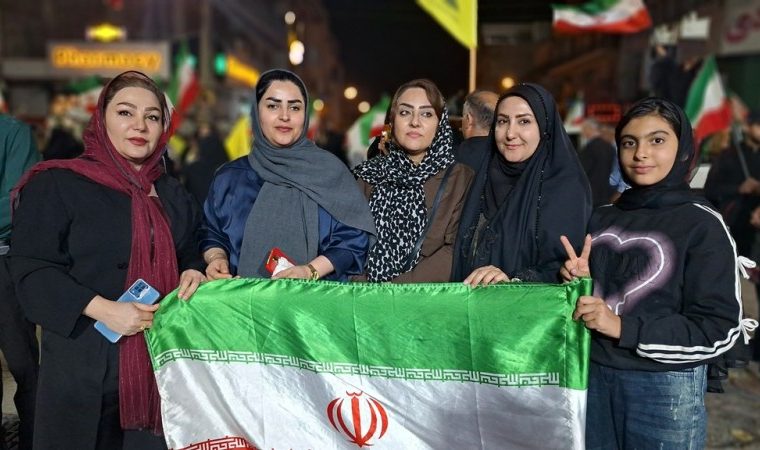 قرار گچسارانیها به شب پنجاهم رسید+ تصاویر قرار گچسارانیها به شب پنجاهم رسید+ تصاویر