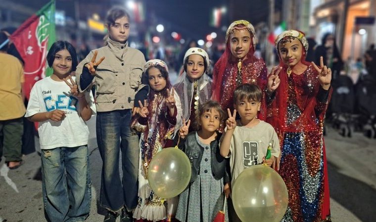 موج چهلونهم همدلی در بام نفت ایران موج چهلونهم همدلی در بام نفت ایران